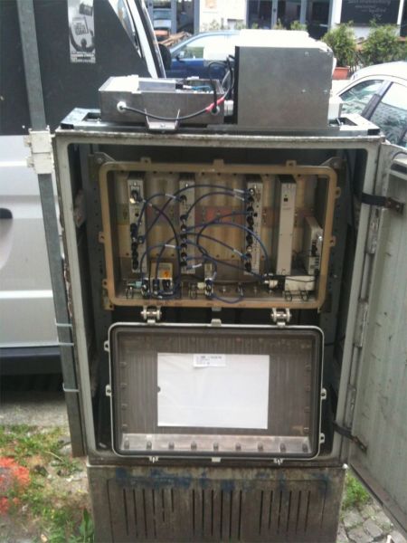 street cabinet with WLAN